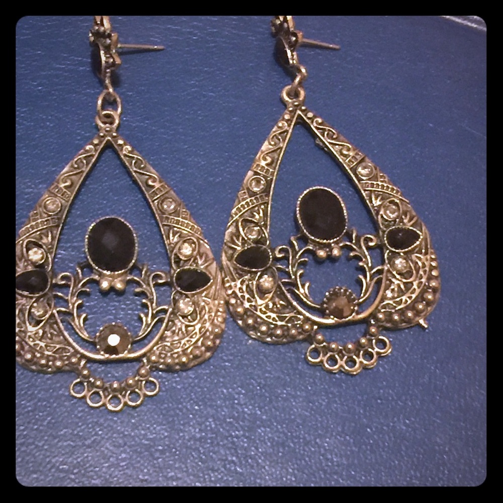 Antique earrings silver with onyx stone